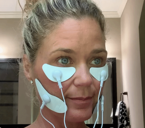 PARCHES CON MICROCORRIENTES PARA PERFILAMIENTO FACIAL