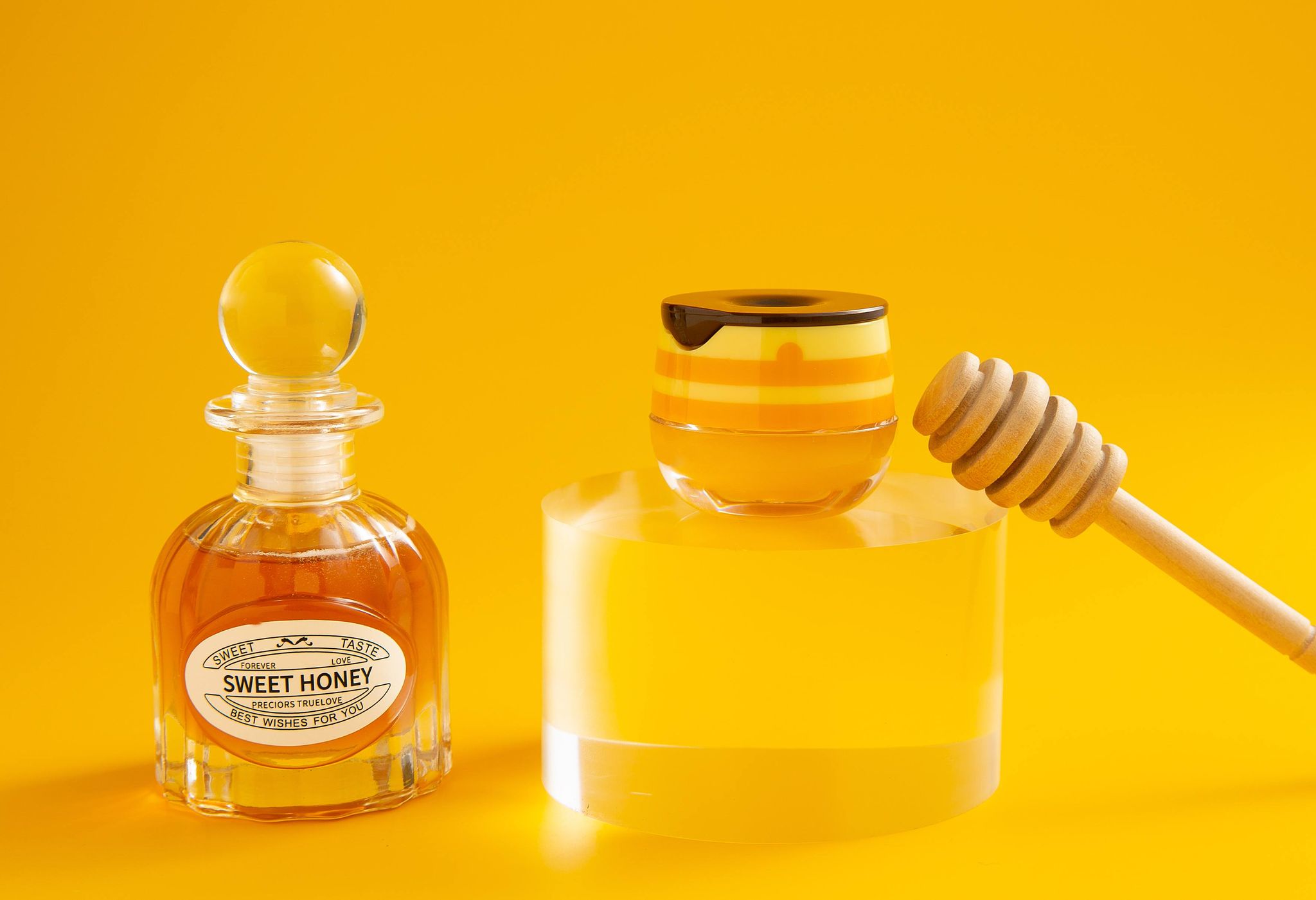 ❗❗PRODUCTO EN TENDENCIA❗❗ BALSAMO ABEJA Y MIEL💋💄🐝🍯- DOWNELL